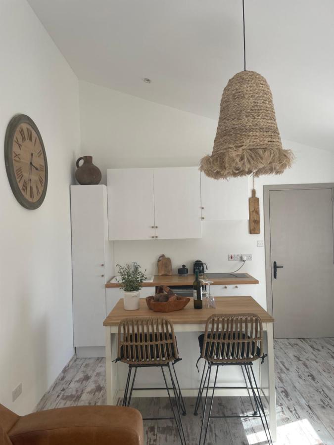 Fig&Olive Luxury One Bedroom Boutique In Pachna ليماسول المظهر الخارجي الصورة