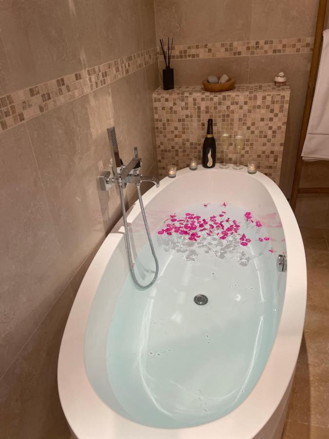 Fig&Olive Luxury One Bedroom Boutique In Pachna ليماسول المظهر الخارجي الصورة